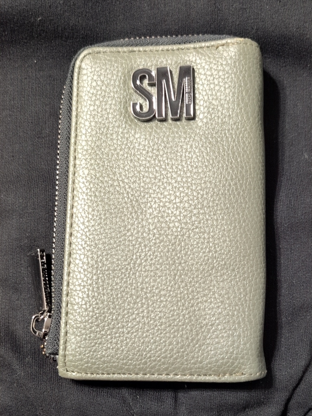 Steve Madden Olive Green Pebbled Zip Wallet